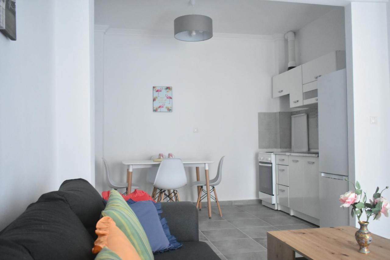 Seaside Apartments Nea Iraklia Exterior foto
